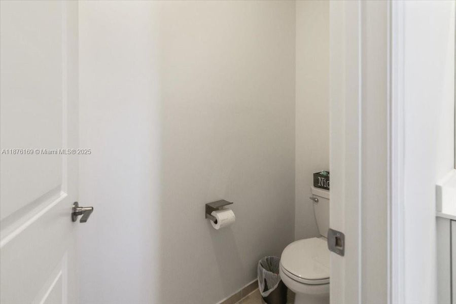 Furnished interior view inside a new home in , Homestead (Image 27).