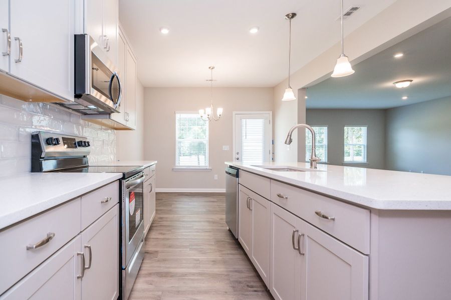 The Kingswood - Kitchen and Breakfast Area