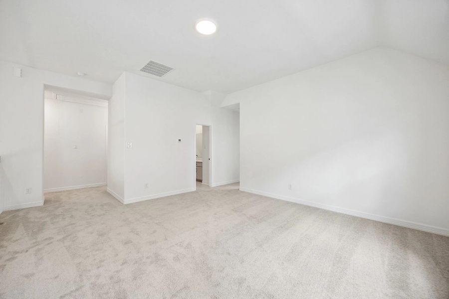 Spacious, unfurnished interior of a new home in Austin Point, Richmond (Image 18). Spacious, unfurnished interior of a new home in Austin Point, Richmond (Image 18).