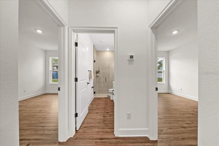 Spacious, unfurnished interior of a new home in , Spring Hill (Image 41).