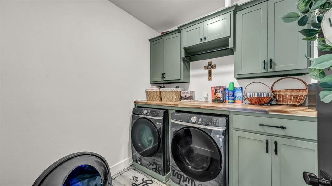 Furnished interior view inside a new home in , Mineral Wells (Image 13).