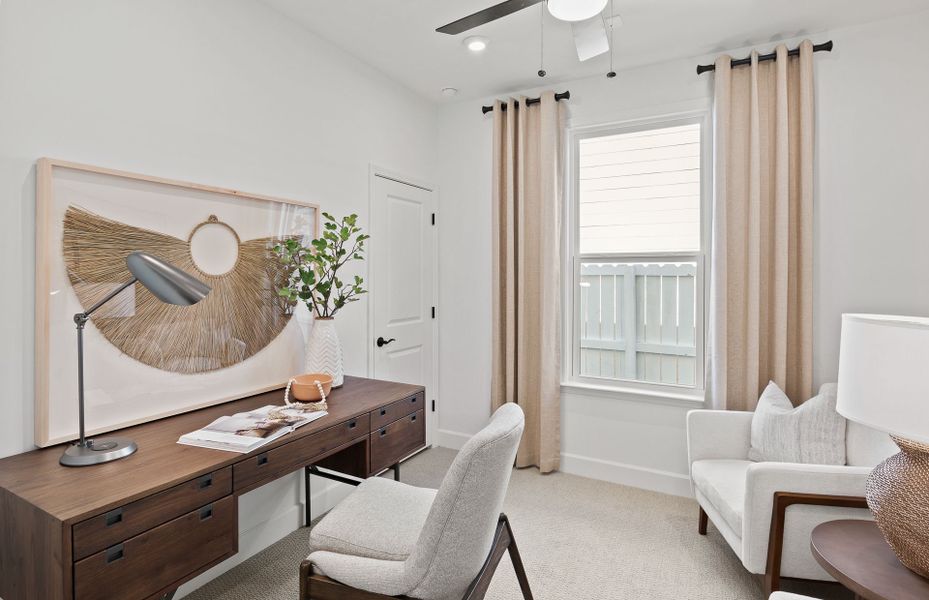Representative furnished interior of a home built from the Hallmark by Del Webb in Del Webb Southern Oaks, Newnan (Image 12).