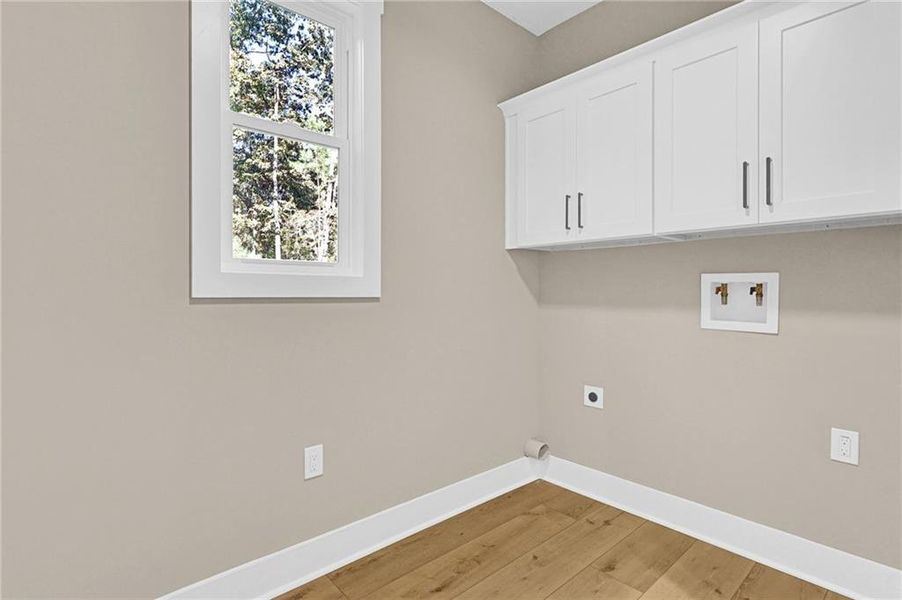 Spacious, unfurnished interior of a new home in , Barnesville (Image 13).