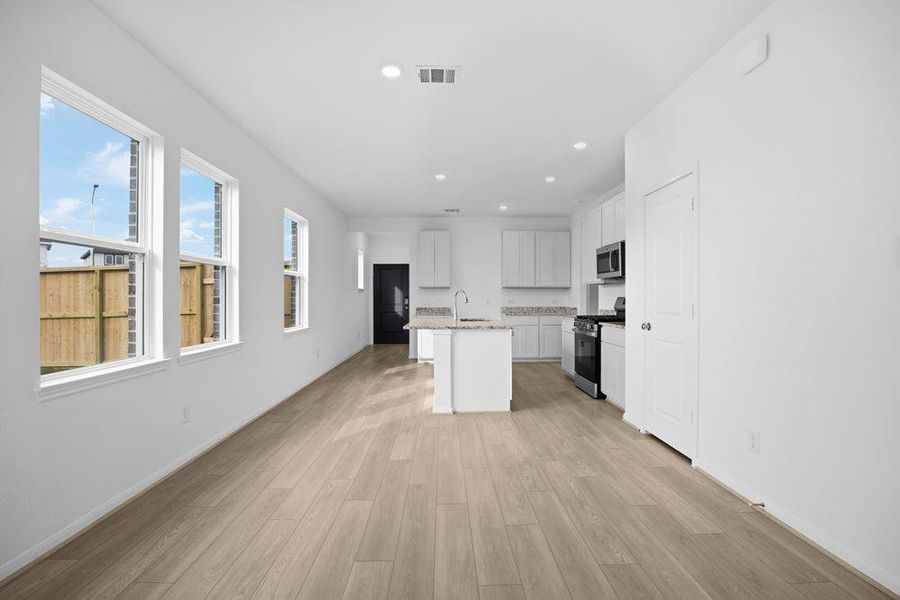 735 Willow Grove Lane ~ Ready Now