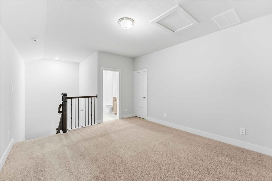 Spacious, unfurnished interior of a new home in Elyson, Katy (Image 17).