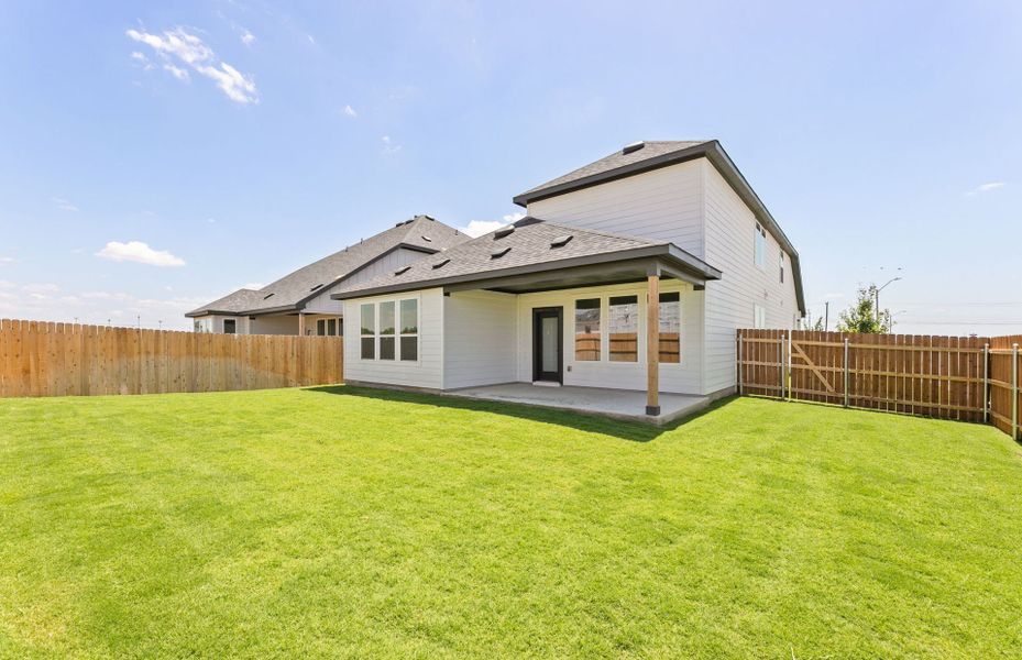 Exterior details and patio area of a home in Kuempel Farms, Pflugerville (Image 4).