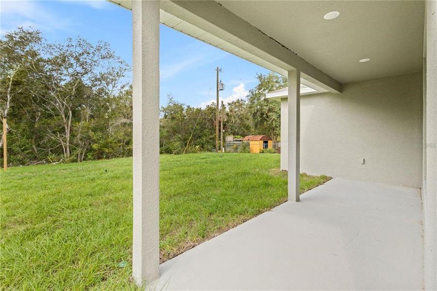 Exterior details and patio area of a home in , Ocala (Image 23).