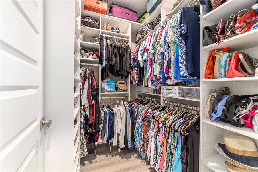 Close-up of interior finishes inside a home in , Ocala (Image 21). Close-up of interior finishes inside a home in , Ocala (Image 21).