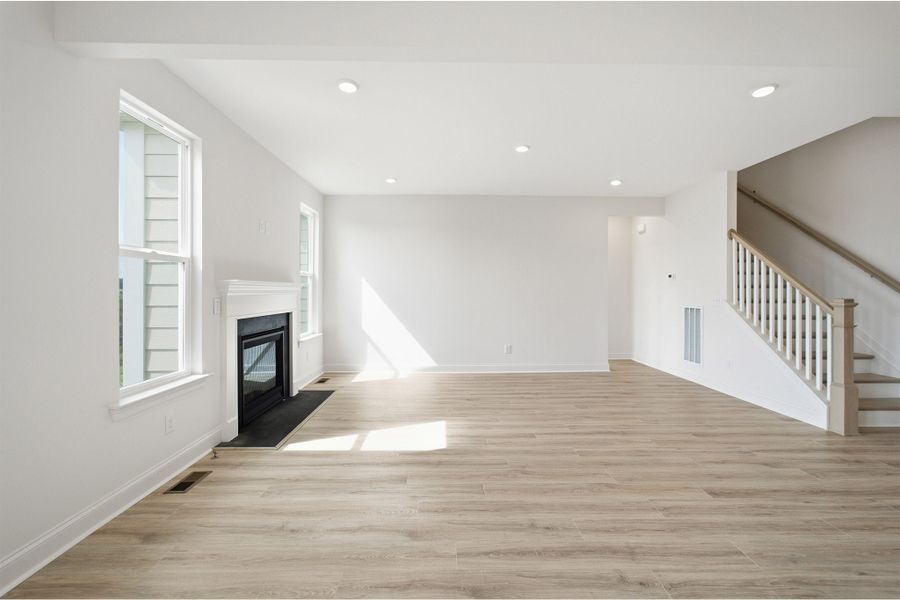 Spacious, unfurnished interior of a new home in McCain's Station, Gallatin (Image 53). Spacious, unfurnished interior of a new home in McCain's Station, Gallatin (Image 53).