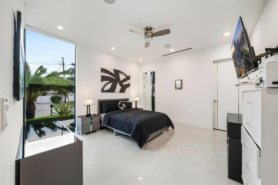 Furnished interior view inside a new home in , Lighthouse Point (Image 19).