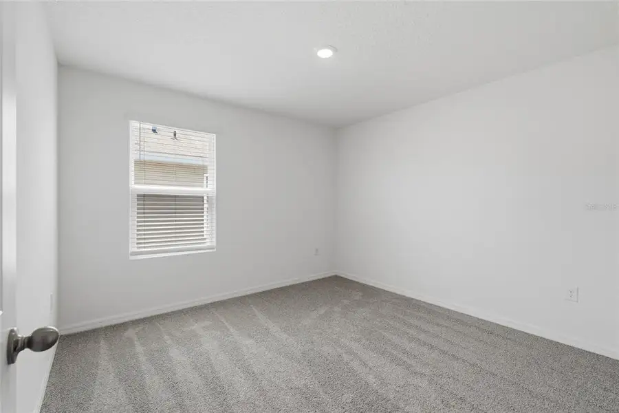 Spacious, unfurnished interior of a new home in Avalon Woods, Newberry (Image 21).
