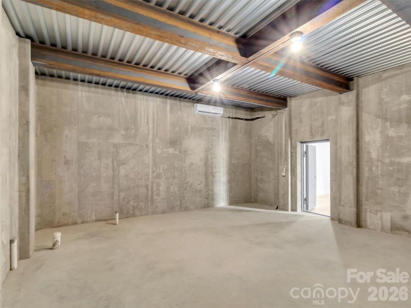 Image 44 of a home in .