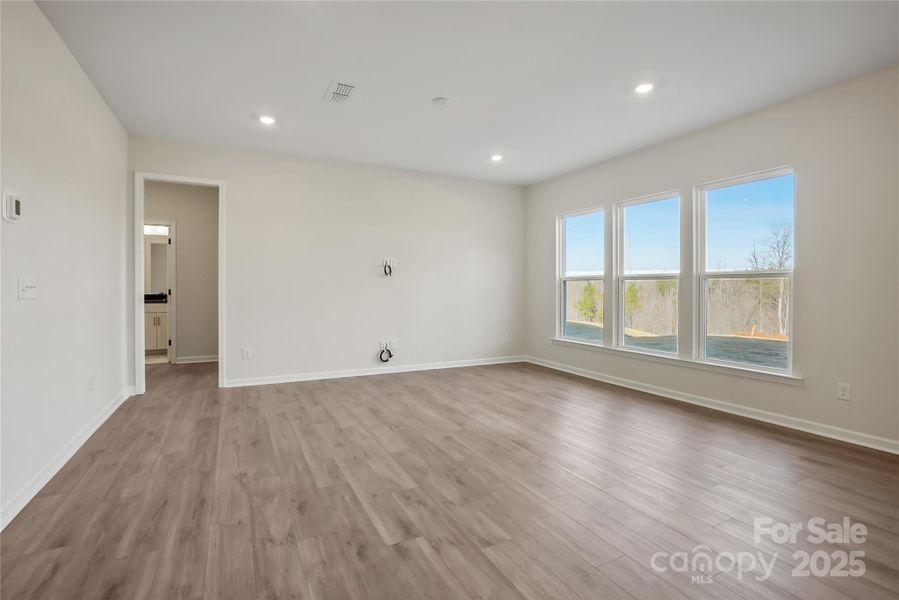 Digital Image Similar