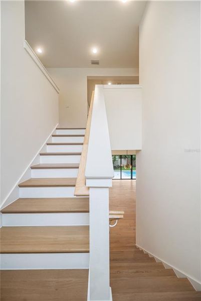 Spacious, unfurnished interior of a new home in , Sarasota (Image 89).