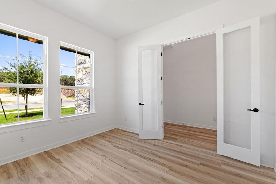 Spacious, unfurnished interior of a new home in Heritage, Dripping Springs (Image 18).