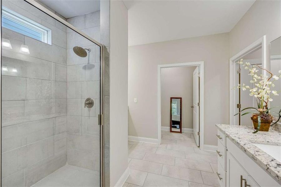 Furnished interior view inside a new home in , Gainesville (Image 10).