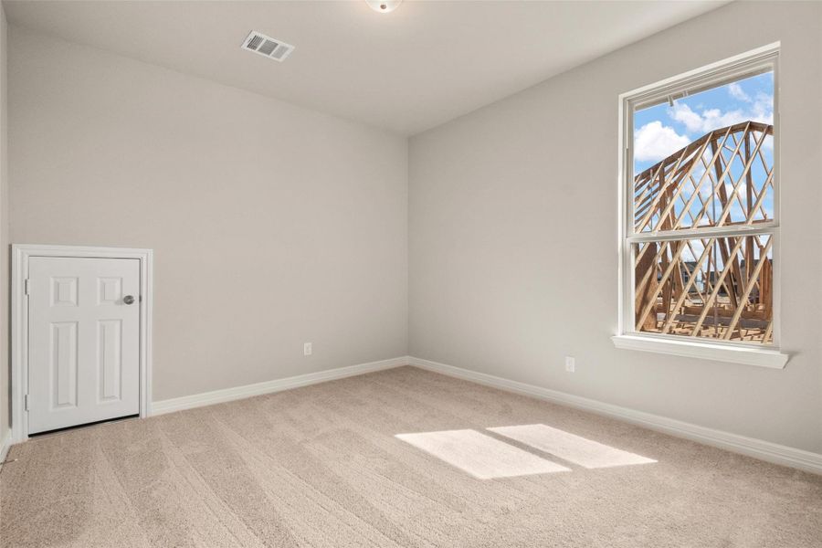 Note: Sample product photo. Actual exterior and interior selections may vary by homesite. Photo may be virtually staged