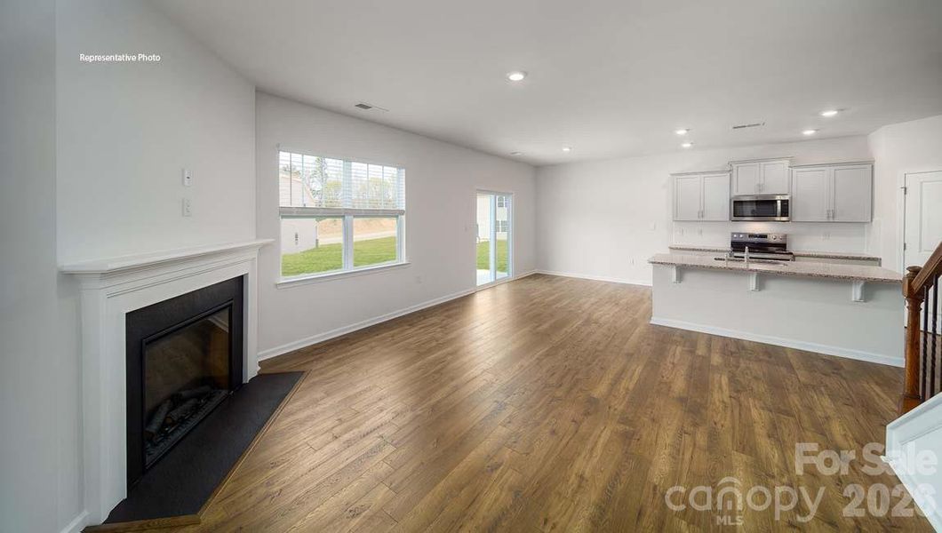 Spacious, unfurnished interior of a new home in Wallace Springs, Statesville (Image 25).