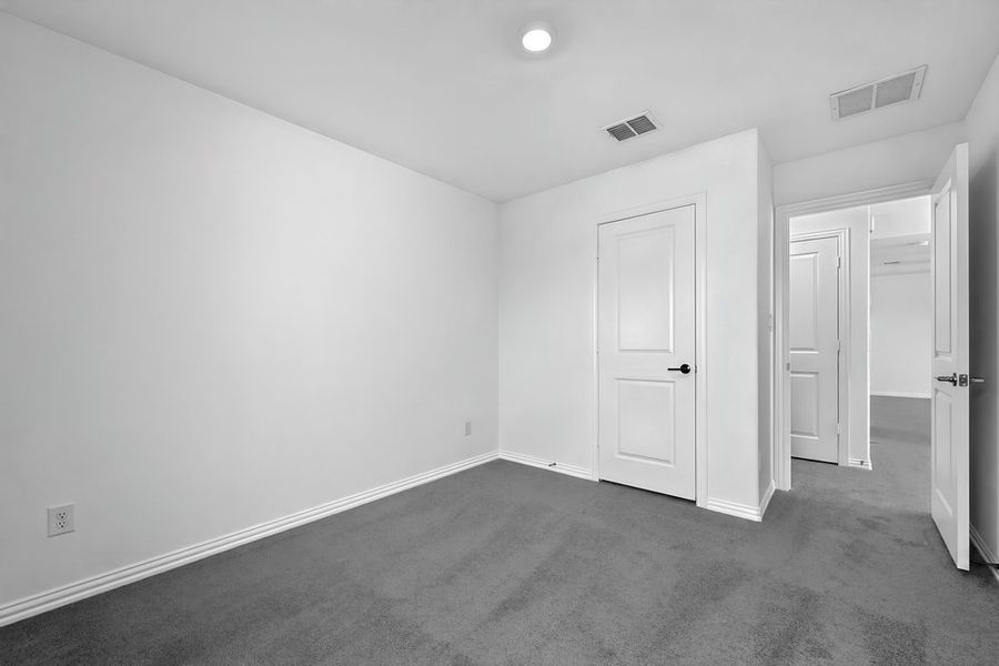Spacious, unfurnished interior of a new home in Parks at Foster Crossing, Anna (Image 20).