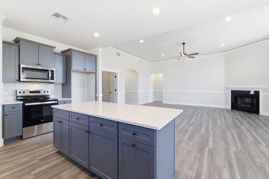 Furnished interior view inside a new home in Lonesome Dove, San Antonio (Image 12).