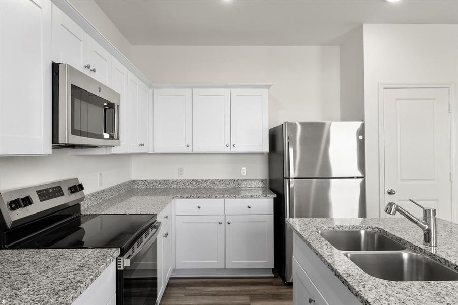 14. 2128 Meadow Park - Kitchen (4) 14. 2128 Meadow Park - Kitchen (4)