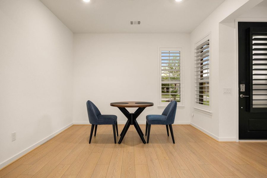 Furnished interior view inside a new home in Bonterra at Cross Creek Ranch 45s - Age 55+, Fulshear (Image 13).
