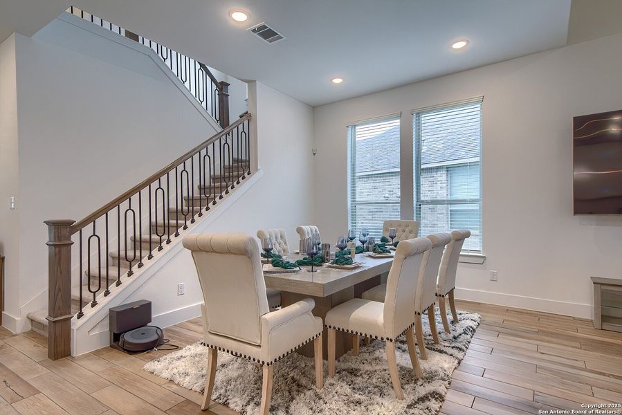 Furnished interior view inside a new home in Regent Park, Boerne (Image 10).