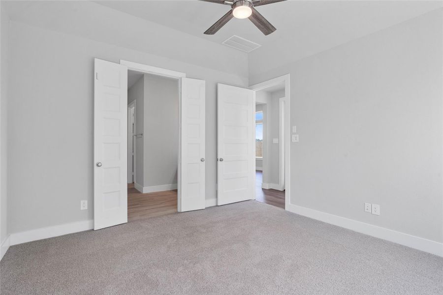 Spacious, unfurnished interior of a new home in Sorella, Tomball (Image 16). Spacious, unfurnished interior of a new home in Sorella, Tomball (Image 16).