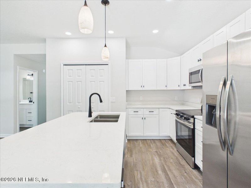 Furnished interior view inside a new home in , Palatka (Image 6).