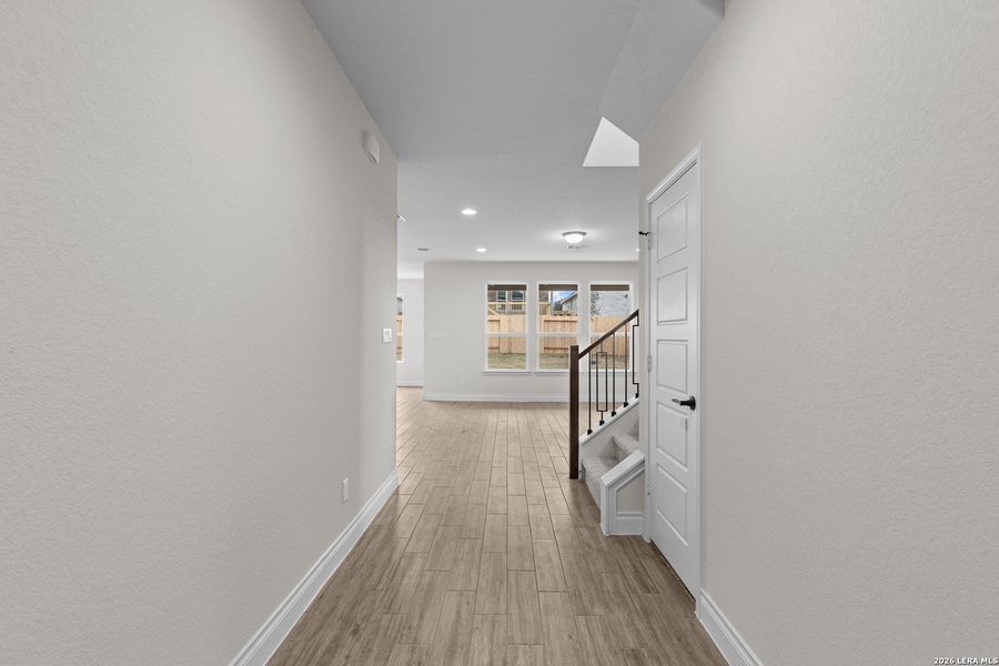 Spacious, unfurnished interior of a new home in Horizon Ridge, San Antonio (Image 25). Spacious, unfurnished interior of a new home in Horizon Ridge, San Antonio (Image 25).