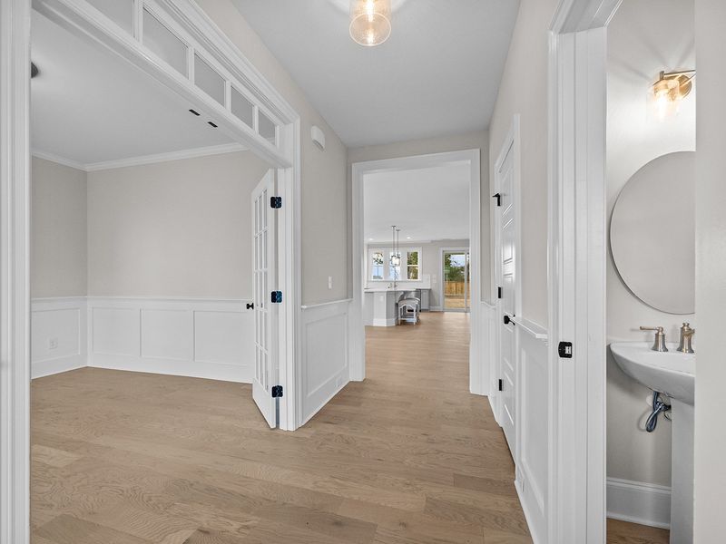 Representative furnished interior of a home built from the The Highland by RobuckHomes in Windwater, Hampstead (Image 8).