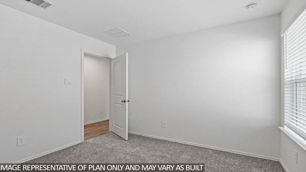 Spacious, unfurnished interior of a new home in Venetian Pines, Conroe (Image 11).