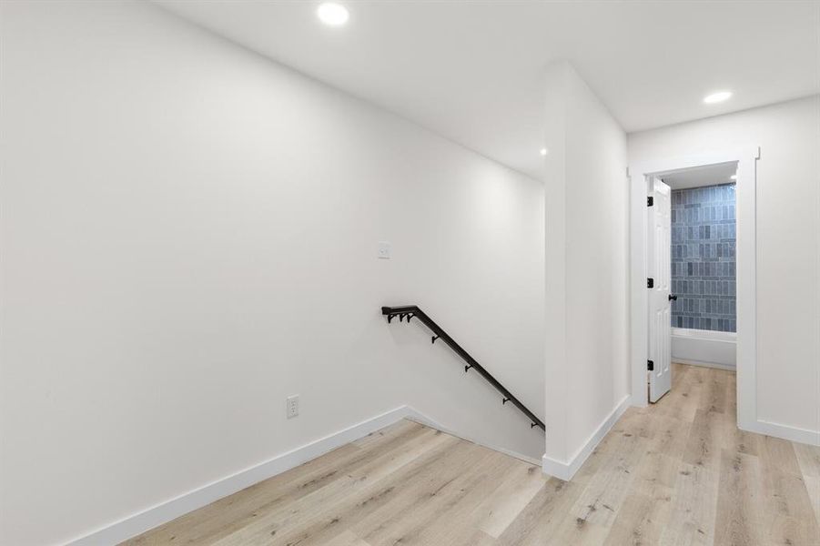 Spacious, unfurnished interior of a new home in , Robinson (Image 25).