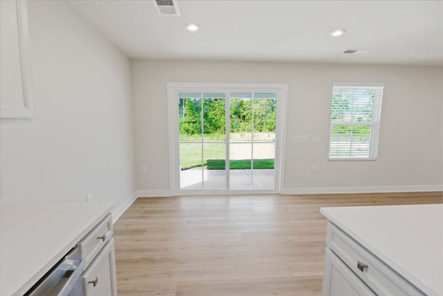 Spacious, unfurnished interior of a new home in Wren Woods Ranches, Gray Court (Image 19).
