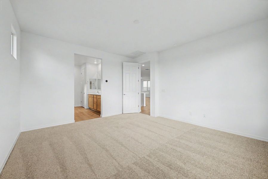 Spacious, unfurnished interior of a new home in Landmarke, San Tan Valley (Image 10). Spacious, unfurnished interior of a new home in Landmarke, San Tan Valley (Image 10).