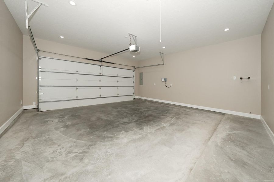 Spacious, unfurnished interior of a new home in , Plantersville (Image 18). Spacious, unfurnished interior of a new home in , Plantersville (Image 18).