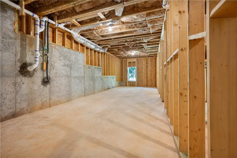 Spacious, unfurnished interior of a new home in , Jefferson (Image 15).