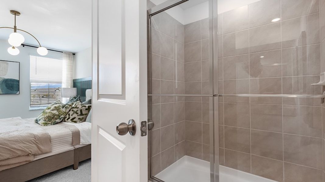 T H01 Avery Owners Bath 1of2 6 11 25 T H01 Avery Owners Bath 1of2 6 11 25