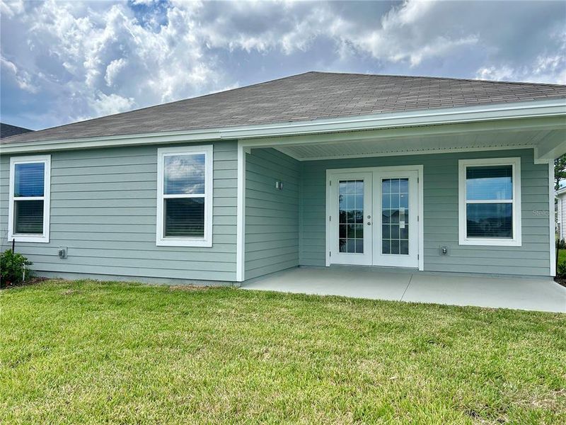 Exterior details of a home in Whiteview Village, Palm Coast (Image 7).