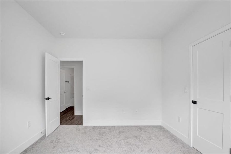 Spacious, unfurnished interior of a new home in Tuscany Hills, Douglasville (Image 33). Spacious, unfurnished interior of a new home in Tuscany Hills, Douglasville (Image 33).