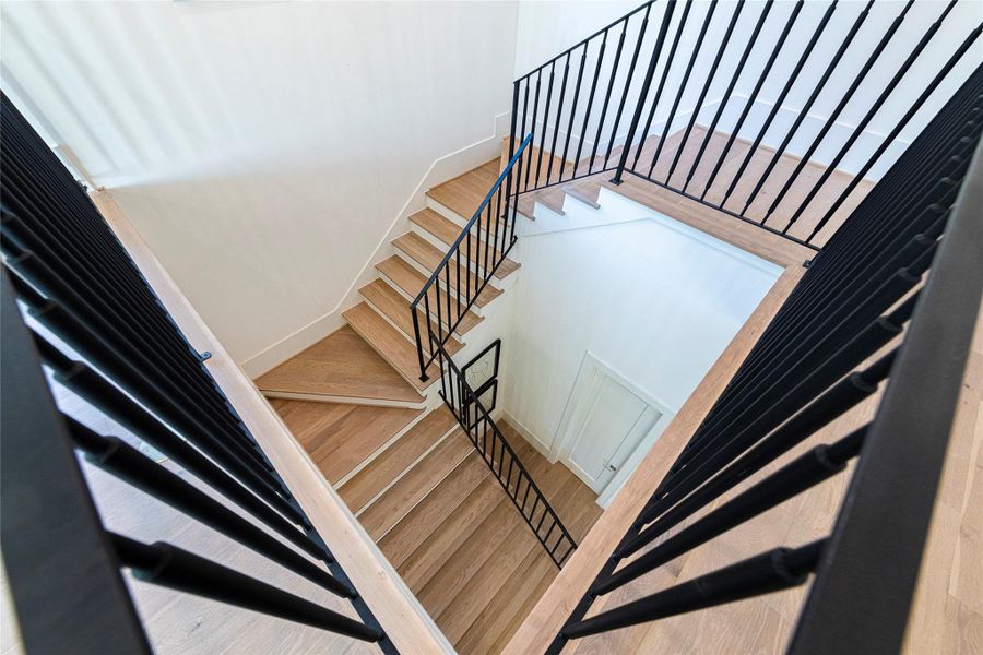 Spacious, unfurnished interior of a new home in , Houston (Image 33).