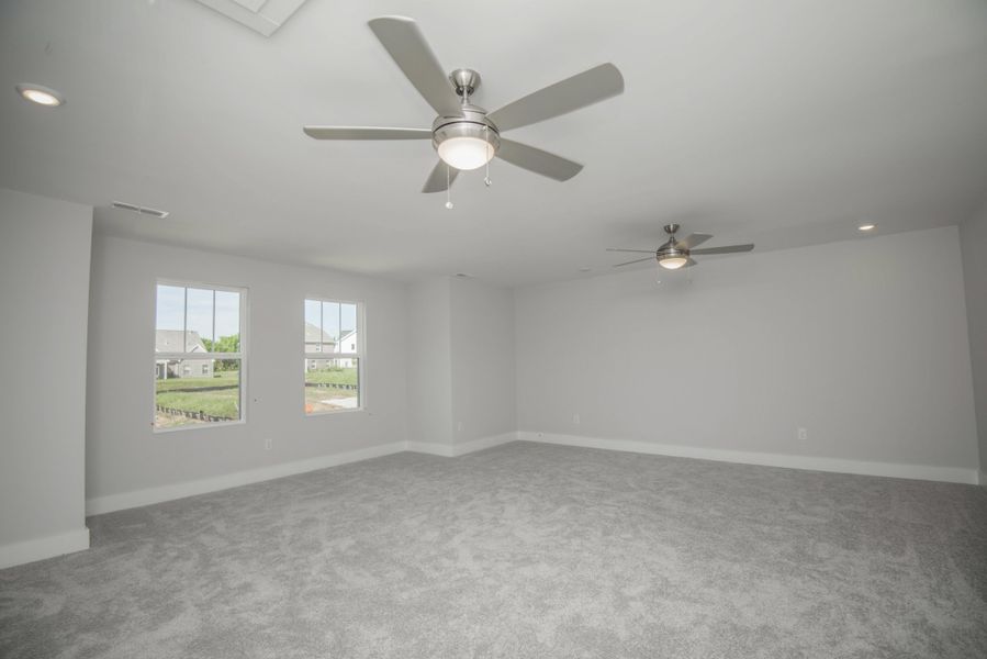 *Photo of example home. Selections and Finishes May Vary.* *Photo of example home. Selections and Finishes May Vary.*