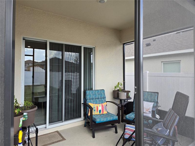 Exterior details and patio area of a home in Wind Meadows South, Bartow (Image 27).