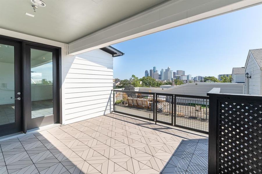 Terrace area with full view of skyline.