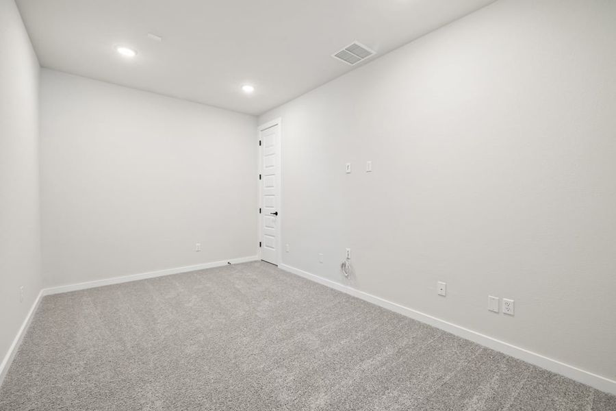 Spacious, unfurnished interior of a new home in Park Collection at Lariat, Liberty Hill (Image 49).