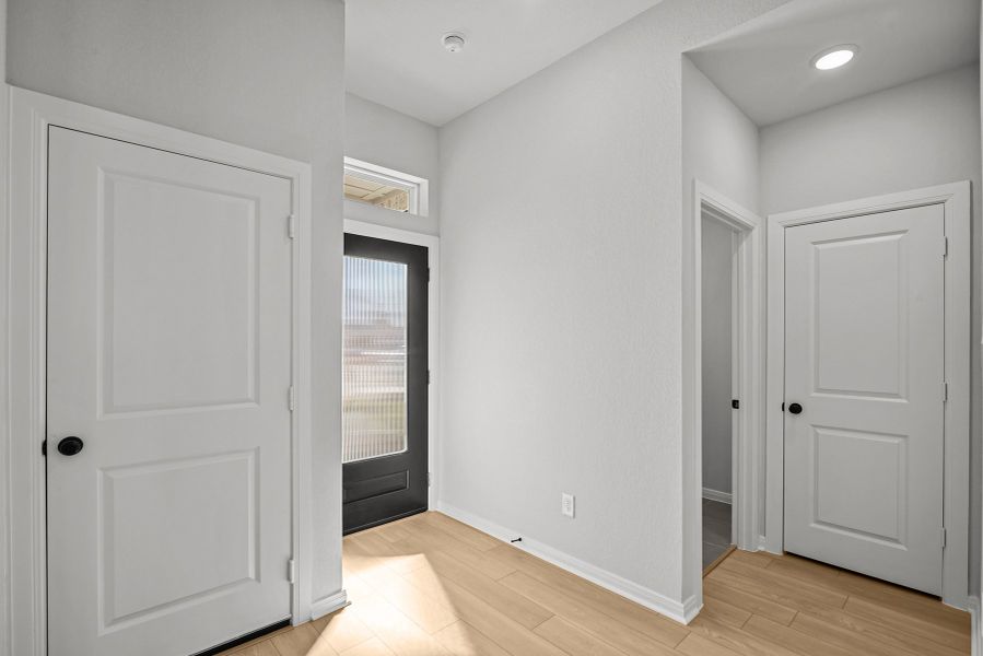 The Stonewood - Foyer