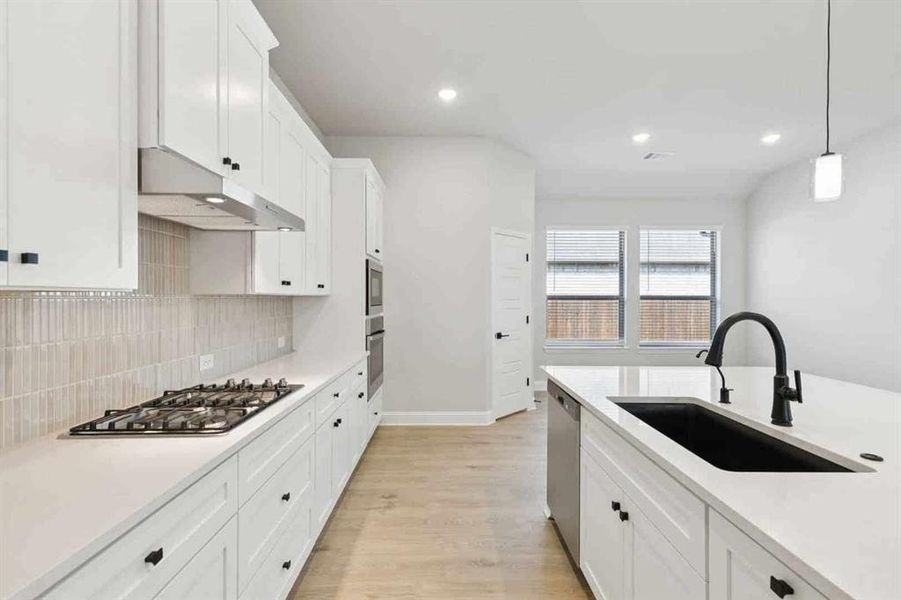 Furnished interior view inside a new home in Oaks of North Grove, Waxahachie (Image 5).