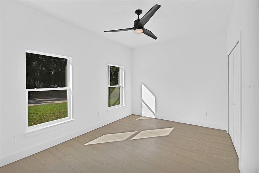 Spacious, unfurnished interior of a new home in , Dunnellon (Image 12).
