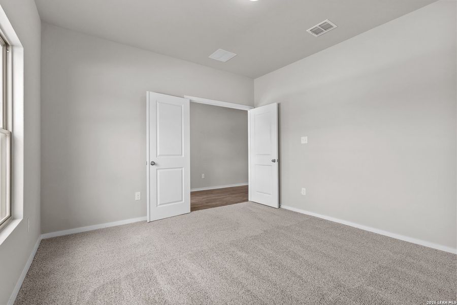 Spacious, unfurnished interior of a new home in Summerlin, San Antonio (Image 19). Spacious, unfurnished interior of a new home in Summerlin, San Antonio (Image 19).