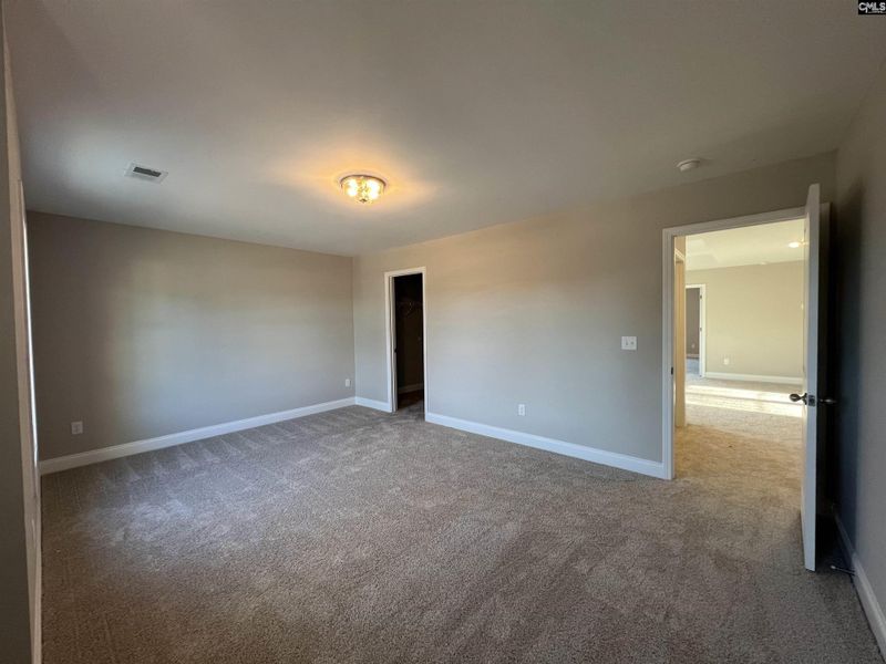 Spacious, unfurnished interior of a new home in The Cove, Sumter (Image 16).